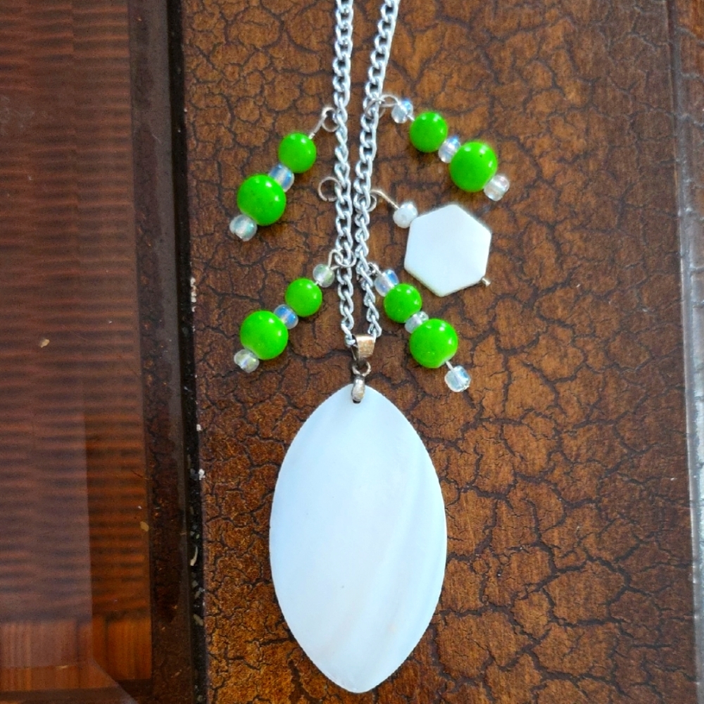 Chic White and Green Beaded Necklace